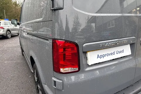 RA70BWD Volkswagen Transporter T32 Panel van Highline SWB 150 PS 2.0 TDI 6sp Manual Thumbnail #7