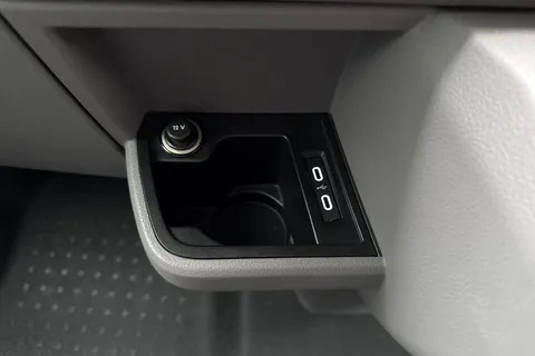 RA70BWD Volkswagen Transporter T32 Panel van Highline SWB 150 PS 2.0 TDI 6sp Manual Thumbnail #28