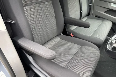 RA70BWD Volkswagen Transporter T32 Panel van Highline SWB 150 PS 2.0 TDI 6sp Manual Thumbnail #40