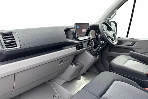 BL75UWS Volkswagen Crafter Cr35 Commerce + T 2.0TDI 140PS EU6 CR35 LWB Commerce Plus FWD 2025 Model-Delivery Mileage Onl Thumbnail #2