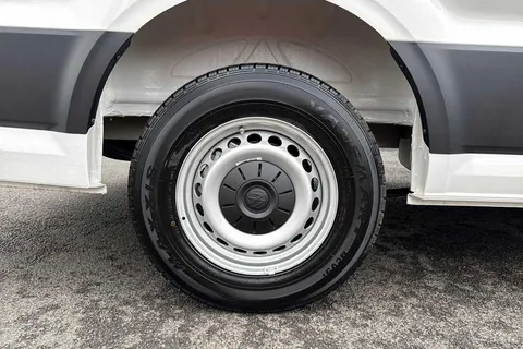 BL75UWS Volkswagen Crafter Cr35 Commerce + T 2.0TDI 140PS EU6 CR35 LWB Commerce Plus FWD 2025 Model-Delivery Mileage Onl Thumbnail #5