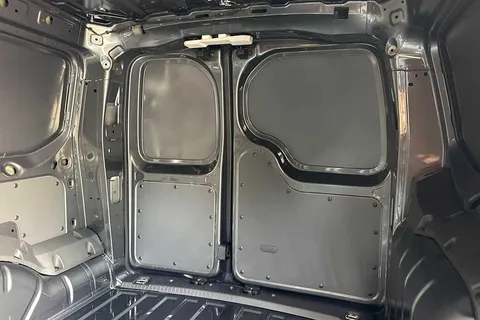 BL75UPJ Volkswagen Caddy Maxi 2.0TDI 122PS C20 Cargo Commerce Pro-Tech Pack Pro DSG Auto Thumbnail #13