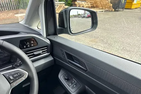 BL75UPJ Volkswagen Caddy Maxi 2.0TDI 122PS C20 Cargo Commerce Pro-Tech Pack Pro DSG Auto Thumbnail #17