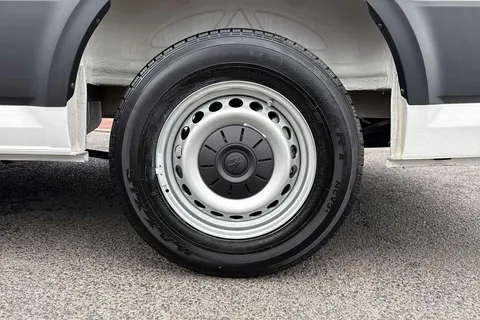 BL75UWS Volkswagen Crafter Cr35 Commerce + T 2.0TDI 140PS EU6 CR35 LWB Commerce Plus FWD 2025 Model-Delivery Mileage Onl Thumbnail #22