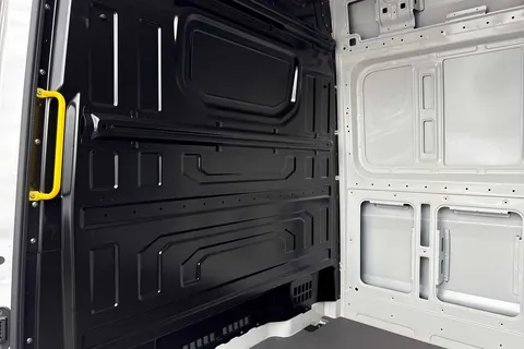 BL75UWS Volkswagen Crafter Cr35 Commerce + T 2.0TDI 140PS EU6 CR35 LWB Commerce Plus FWD 2025 Model-Delivery Mileage Onl Thumbnail #27