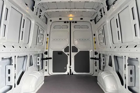 BL75UWS Volkswagen Crafter Cr35 Commerce + T 2.0TDI 140PS EU6 CR35 LWB Commerce Plus FWD 2025 Model-Delivery Mileage Onl Thumbnail #30