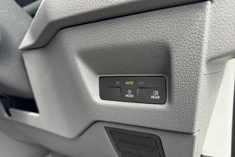 BL75UWS Volkswagen Crafter Cr35 Commerce + T 2.0TDI 140PS EU6 CR35 LWB Commerce Plus FWD 2025 Model-Delivery Mileage Onl Thumbnail #39