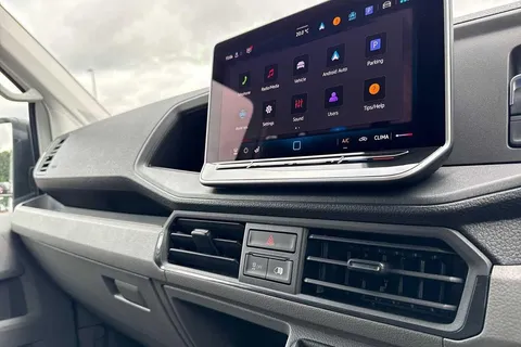 BL75UWS Volkswagen Crafter Cr35 Commerce + T 2.0TDI 140PS EU6 CR35 LWB Commerce Plus FWD 2025 Model-Delivery Mileage Onl Thumbnail #58