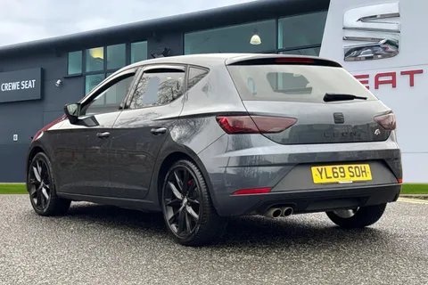 YL69SOH SEAT Leon 1.5 TSI EVO FR Black Edition Euro 6 (s/s) 5dr Thumbnail #2