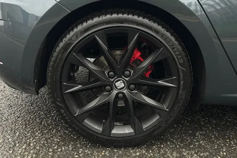 YL69SOH SEAT Leon 1.5 TSI EVO FR Black Edition Euro 6 (s/s) 5dr Thumbnail #11