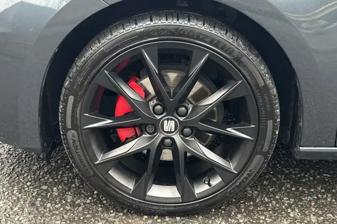 YL69SOH SEAT Leon 1.5 TSI EVO FR Black Edition Euro 6 (s/s) 5dr Thumbnail #13