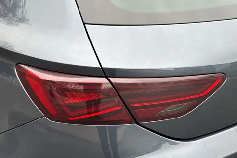 YL69SOH SEAT Leon 1.5 TSI EVO FR Black Edition Euro 6 (s/s) 5dr Thumbnail #26