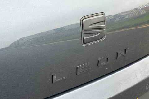 YL69SOH SEAT Leon 1.5 TSI EVO FR Black Edition Euro 6 (s/s) 5dr Thumbnail #27