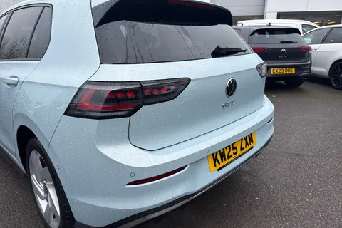 KW25ZXM Volkswagen Golf 1.5 TSI 272 GTE eHybrid 5dr DSG ⭐Head up, panoramic sunroof⭐ Thumbnail #8
