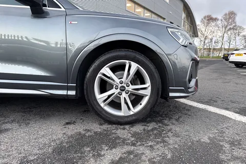 PX72XRR Audi Q3 S line 35 TFSI  150 PS S tronic Thumbnail #11