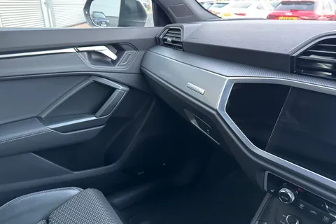 PX72XRR Audi Q3 S line 35 TFSI  150 PS S tronic Thumbnail #21