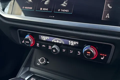 PX72XRR Audi Q3 S line 35 TFSI  150 PS S tronic Thumbnail #23