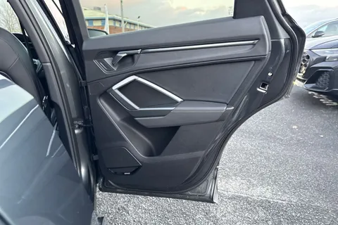 PX72XRR Audi Q3 S line 35 TFSI  150 PS S tronic Thumbnail #43