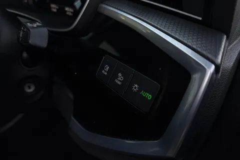 PX72XRR Audi Q3 S line 35 TFSI  150 PS S tronic Thumbnail #46