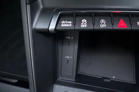 PX72XRR Audi Q3 S line 35 TFSI  150 PS S tronic Thumbnail #56