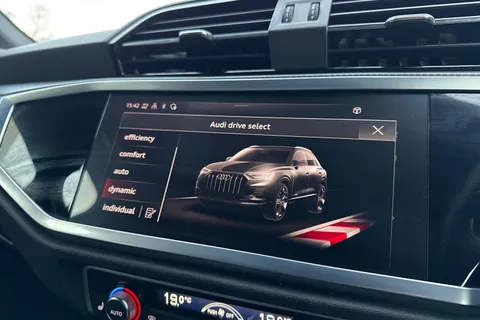 PX72XRR Audi Q3 S line 35 TFSI  150 PS S tronic Thumbnail #58