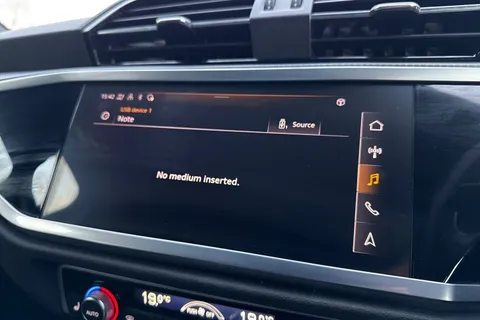 PX72XRR Audi Q3 S line 35 TFSI  150 PS S tronic Thumbnail #60