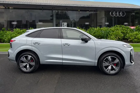  Audi Q3 1.5 TFSI Launch Edition Sportback S Tronic Euro 6 (s/s) 5dr Thumbnail #4