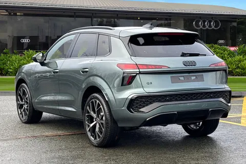  Audi Q3 1.5 e-hybrid Edition 1 S Tronic Euro 6 (s/s) 5dr 26kWh Thumbnail #3
