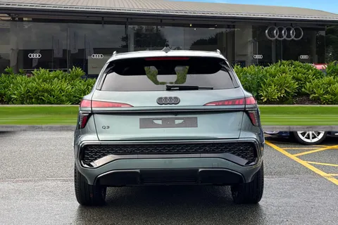  Audi Q3 1.5 e-hybrid Edition 1 S Tronic Euro 6 (s/s) 5dr 26kWh Thumbnail #5