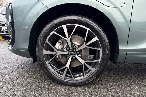  Audi Q3 1.5 e-hybrid Edition 1 S Tronic Euro 6 (s/s) 5dr 26kWh Thumbnail #11