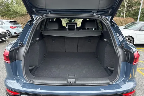 SV75HGE Audi Q6 E-Tron Q6 SUV S line e-tron performance 225,00 kW Thumbnail #10