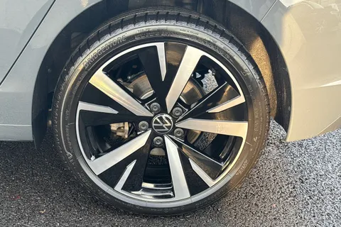 KW25EGY Volkswagen Golf 1.5 TSI 204 Style eHybrid 5dr DSG **18' CATANIA ALLOYS, PAN ROOF, WINTER PK Thumbnail #12