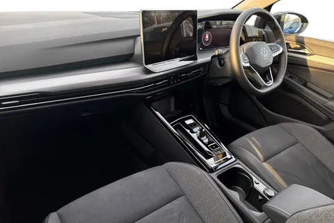 KW25EGY Volkswagen Golf 1.5 TSI 204 Style eHybrid 5dr DSG **18' CATANIA ALLOYS, PAN ROOF, WINTER PK Thumbnail #16