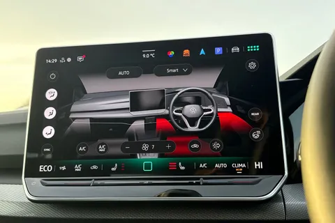 KW25EGY Volkswagen Golf 1.5 TSI 204 Style eHybrid 5dr DSG **18' CATANIA ALLOYS, PAN ROOF, WINTER PK Thumbnail #23