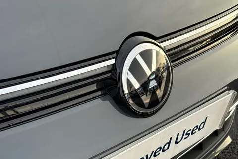 KW25EGY Volkswagen Golf 1.5 TSI 204 Style eHybrid 5dr DSG **18' CATANIA ALLOYS, PAN ROOF, WINTER PK Thumbnail #26