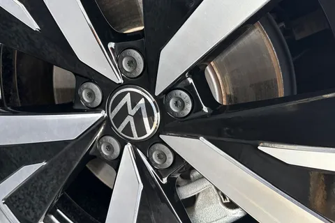 KW25EGY Volkswagen Golf 1.5 TSI 204 Style eHybrid 5dr DSG **18' CATANIA ALLOYS, PAN ROOF, WINTER PK Thumbnail #27