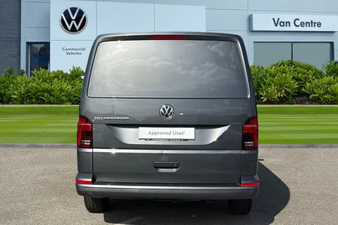 DE74WPW Volkswagen Transporter 2.0 TDI 110 Highline Van Thumbnail #5