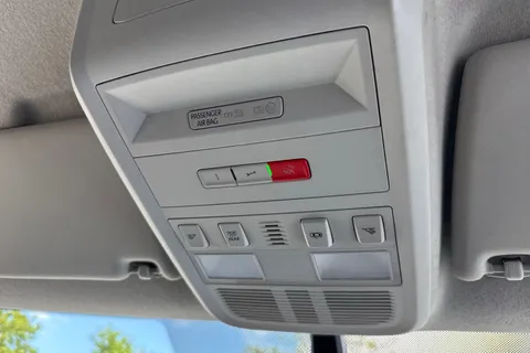 DE74WPW Volkswagen Transporter 2.0 TDI 110 Highline Van Thumbnail #38