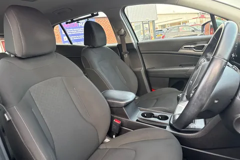 SC72HMU Kia Sportage 1.6 T-GDi 2 Euro 6 (s/s) 5dr Thumbnail #24