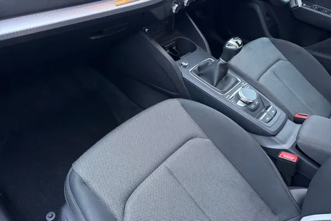 DG24BXU Audi Q2 Sport 35 TFSI  150 PS 6-speed Thumbnail #21