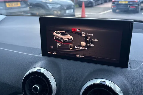 DG24BXU Audi Q2 Sport 35 TFSI  150 PS 6-speed Thumbnail #31