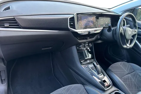 PF22JYE Vauxhall Grandland 1.2 Turbo Ultimate Auto Euro 6 (s/s) 5dr Thumbnail #15