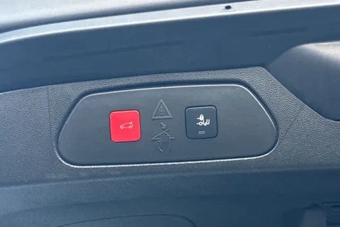 PF22JYE Vauxhall Grandland 1.2 Turbo Ultimate Auto Euro 6 (s/s) 5dr Thumbnail #32