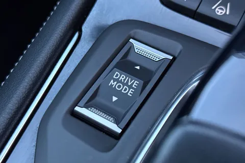 PF22JYE Vauxhall Grandland 1.2 Turbo Ultimate Auto Euro 6 (s/s) 5dr Thumbnail #45