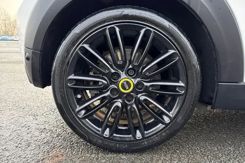 YF23JKE Mini Electric Hatch Cooper SE 32.6kWh Level 2 Auto 3dr Thumbnail #12