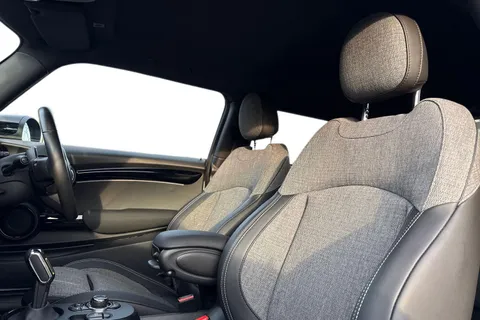 YF23JKE Mini Electric Hatch Cooper SE 32.6kWh Level 2 Auto 3dr Thumbnail #16