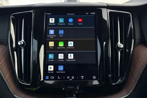 FY73OZL Volvo Xc60 2.0h T8 Recharge 18.8kWh Ultimate Dark Auto AWD Euro 6 (s/s) 5dr Thumbnail #39