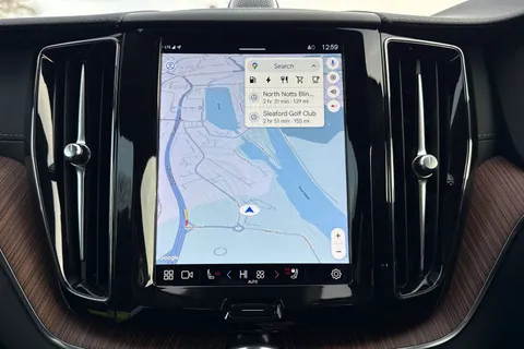 FY73OZL Volvo Xc60 2.0h T8 Recharge 18.8kWh Ultimate Dark Auto AWD Euro 6 (s/s) 5dr Thumbnail #40