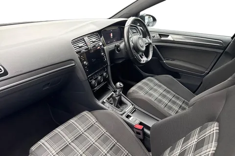 VE67LXM Volkswagen Golf 2.0 TDI GTD Euro 6 (s/s) 5dr Thumbnail #8