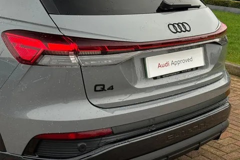 BP73HLO Audi Q4 e-tron Q4  (S) Black Edition 45 e-tron  210,00 kW Thumbnail #7